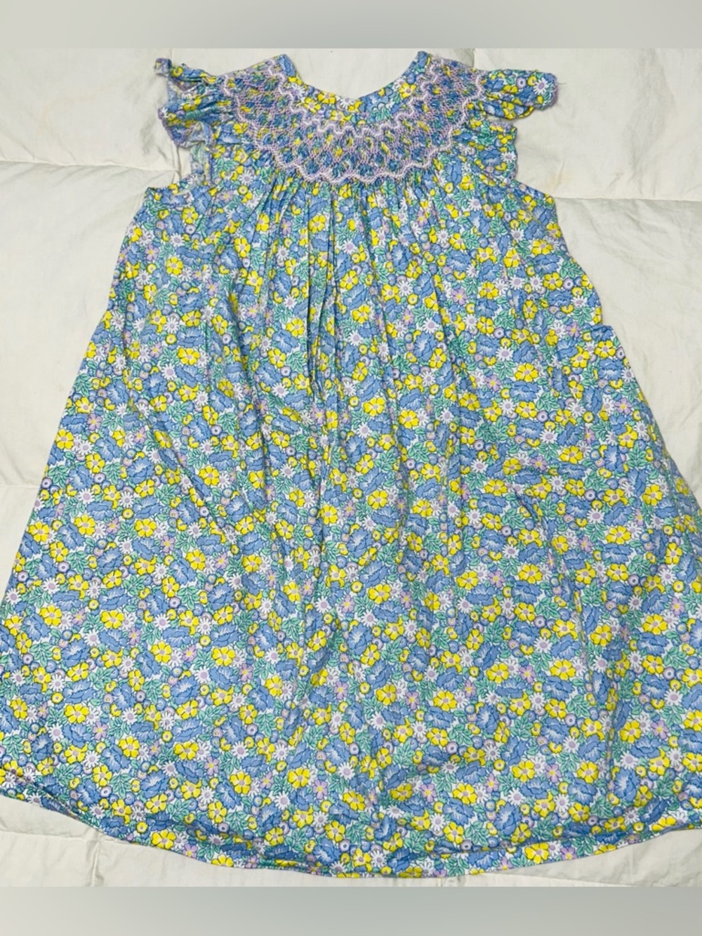 Three Sisters smocked and embroidered Bishops dress sz 4T EUC smoke free home